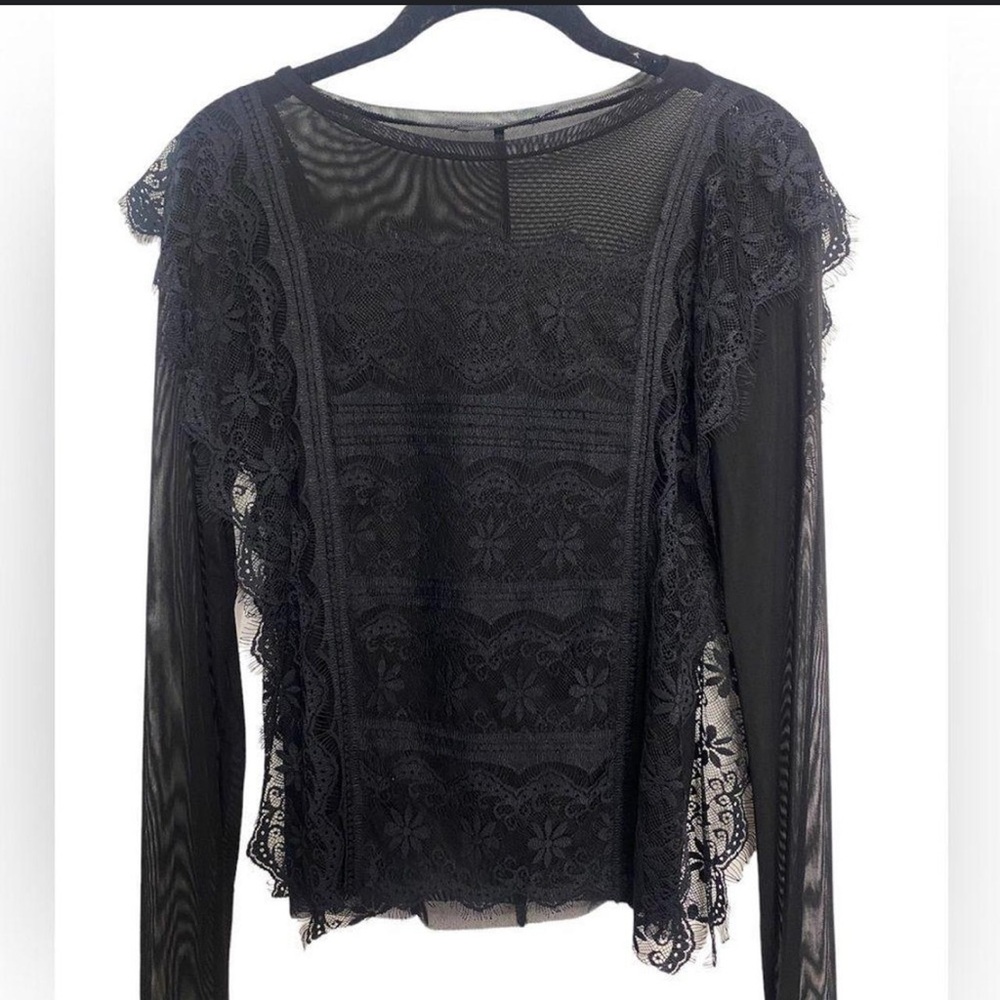 NWT Buckle Black Lace Ruffled Blouse